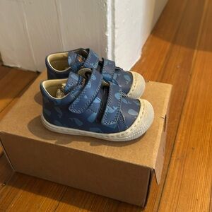 Naturino Cocoon Blue Whale Print Baby Toddler Boy - NWT sold out - Size EU 20